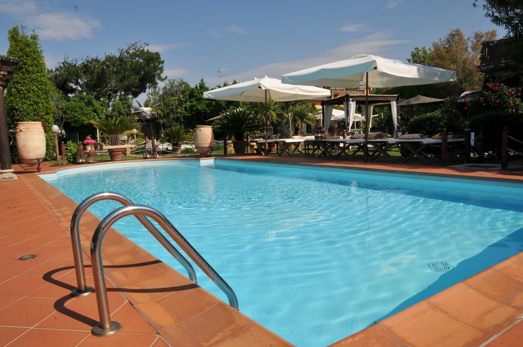 Hotel Atlantic Marina Di Carrara Ngoại thất bức ảnh