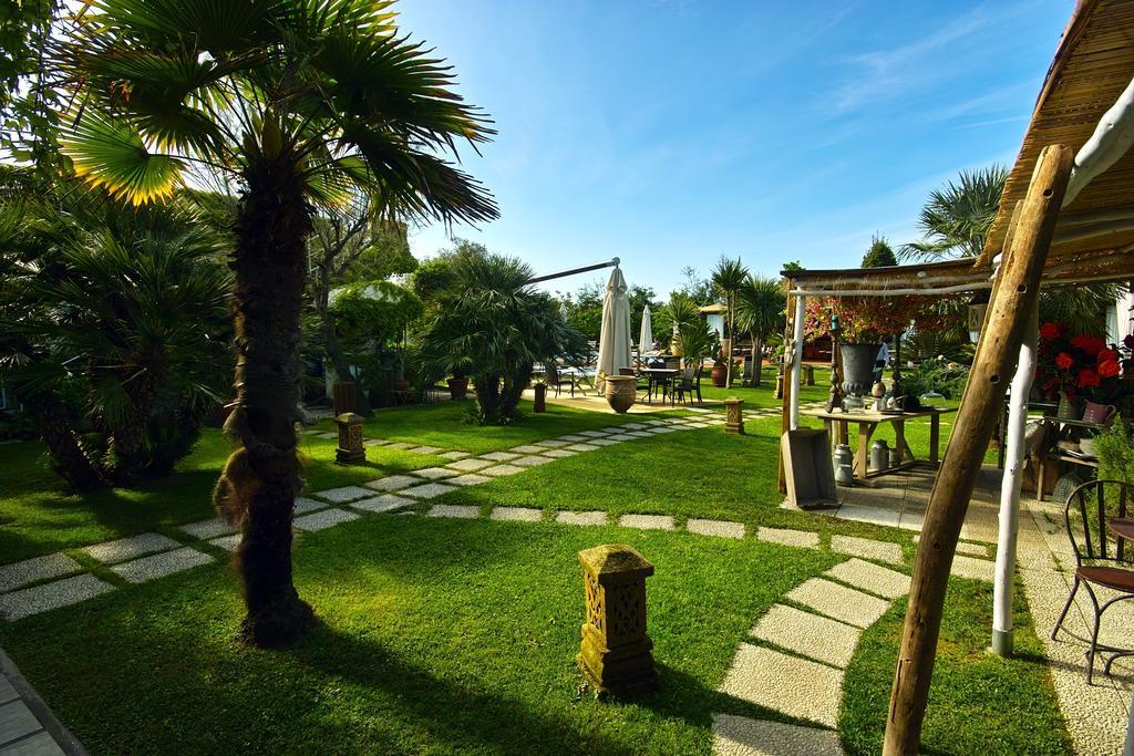Hotel Atlantic Marina Di Carrara Ngoại thất bức ảnh