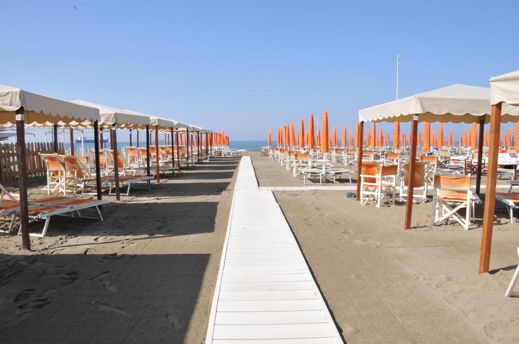Hotel Atlantic Marina Di Carrara Ngoại thất bức ảnh