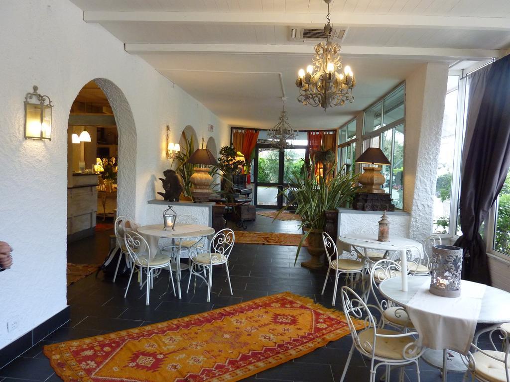 Hotel Atlantic Marina Di Carrara Ngoại thất bức ảnh