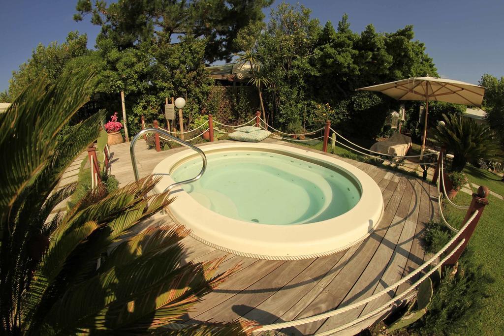 Hotel Atlantic Marina Di Carrara Ngoại thất bức ảnh
