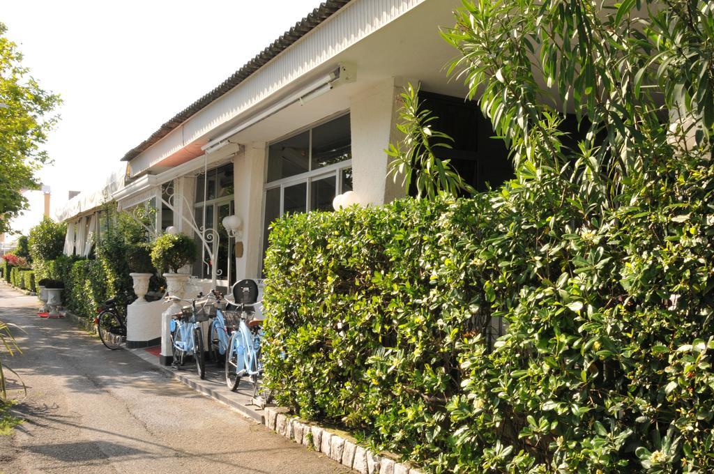Hotel Atlantic Marina Di Carrara Ngoại thất bức ảnh