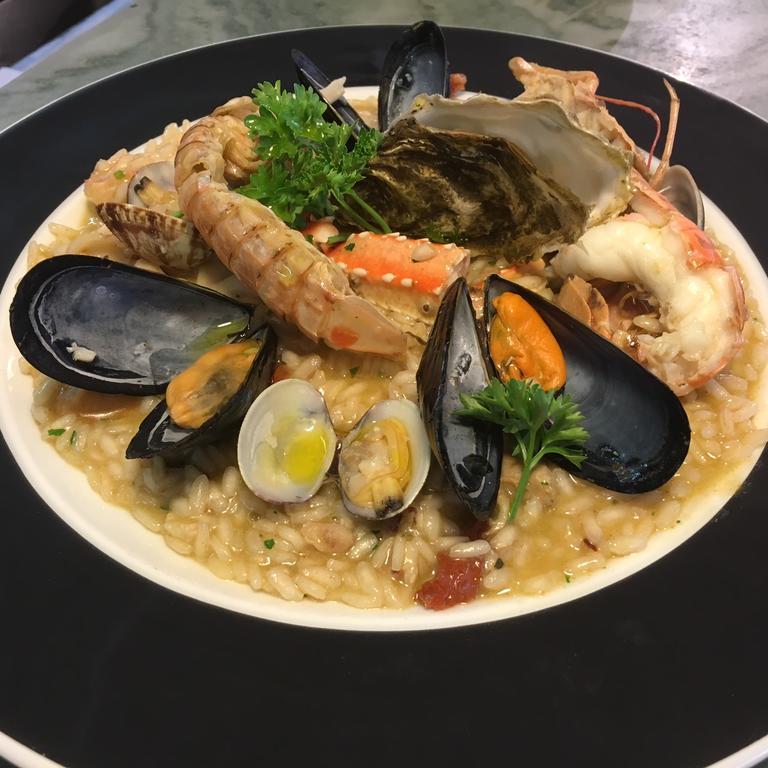 Hotel Atlantic Marina Di Carrara Ngoại thất bức ảnh