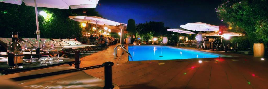 Hotel Atlantic Marina Di Carrara Ngoại thất bức ảnh